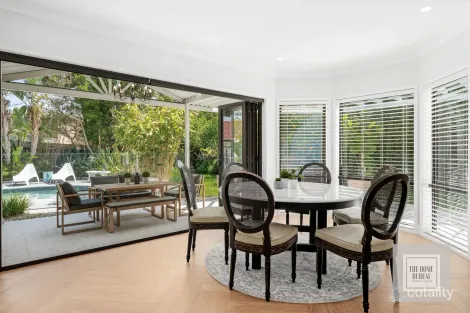 Property photo of 11 Fingleton Close Rouse Hill NSW 2155