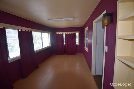 Property photo of 19 Grattan Terrace Wynnum QLD 4178