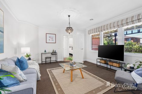 Property photo of 8 Bugatti Court Mill Park VIC 3082