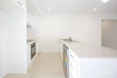 Property photo of 10 Mirinae Circuit Pimpama QLD 4209