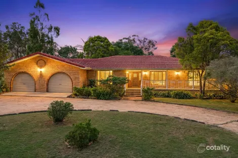 17 Ellwood Ave, Warwick, QLD 4370