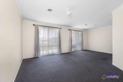 Property photo of 4 Claire Close Pakenham VIC 3810
