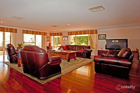 Property photo of 26 Rise Court Mount Richon WA 6112