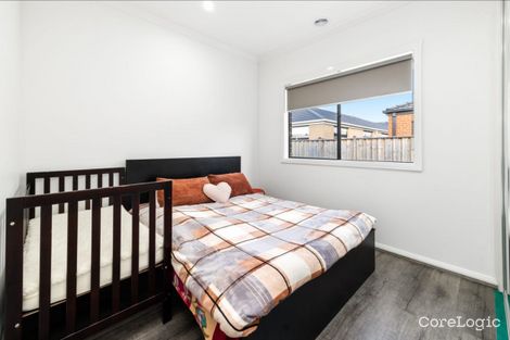 Property photo of 18 Kallang Road Wyndham Vale VIC 3024