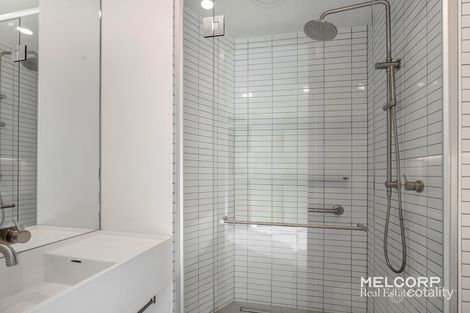 Property photo of 1005/151 Berkeley Street Melbourne VIC 3000