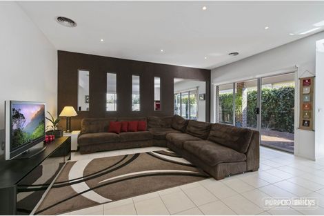 Property photo of 8 Winterset Close Mordialloc VIC 3195