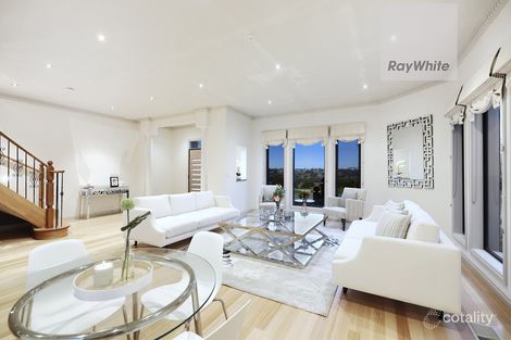 Property photo of 28 Haddon Hall Drive Attwood VIC 3049