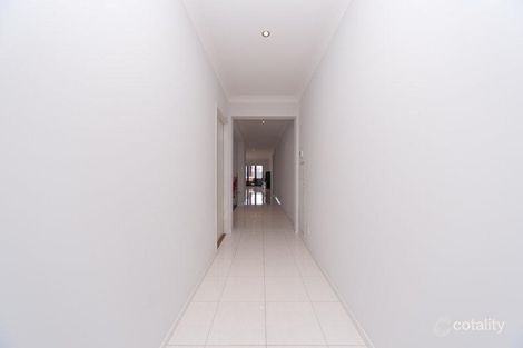 Property photo of 90 Selandra Boulevard Clyde North VIC 3978