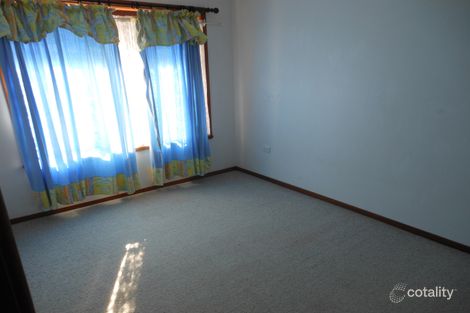 Property photo of 25 Pineview Circuit Young NSW 2594