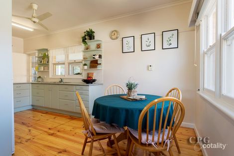 Property photo of 16 Roberts Avenue Castlemaine VIC 3450