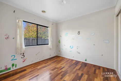 Property photo of 2 Marlin Crescent Point Cook VIC 3030