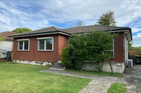 32 Woodview Rd, Oxley Park, NSW 2760