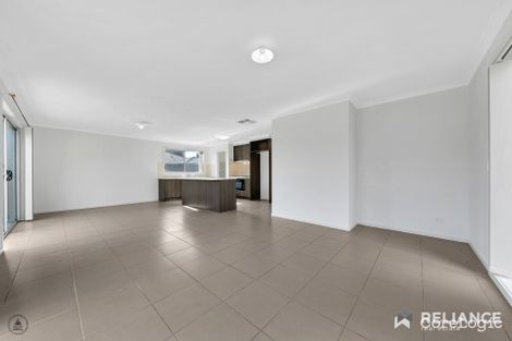 Property photo of 6 Burswood Circuit Harkness VIC 3337