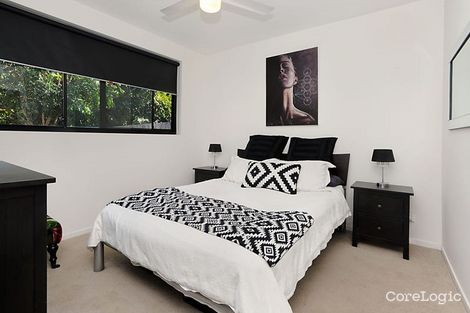 Property photo of 1/35 Crown Street Holland Park West QLD 4121