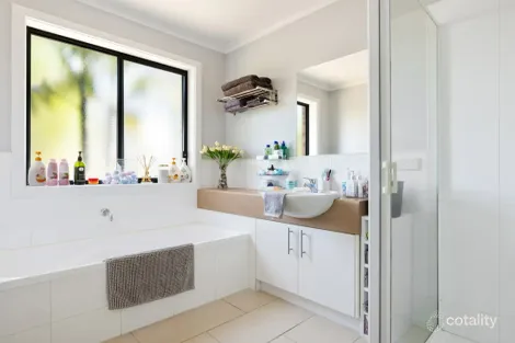 Property photo of 5 Sunset Boulevard Paynesville VIC 3880