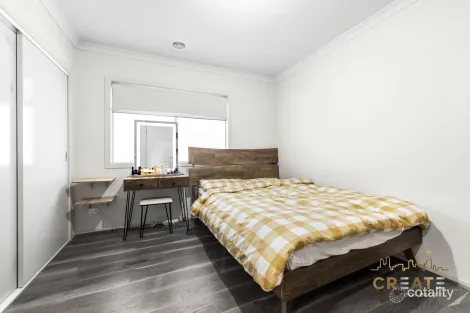 Property photo of 2/72 Errington Road St Albans VIC 3021