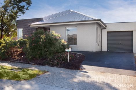 Property photo of 21 Macquarie Circuit Pakenham VIC 3810