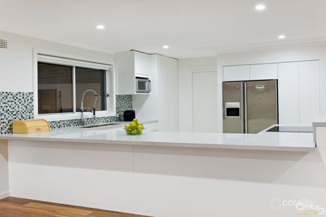 Property photo of 10 Hastings Place Sylvania Waters NSW 2224