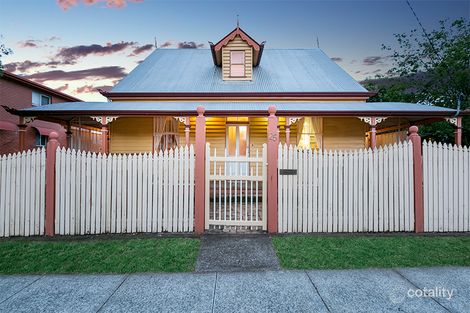 25 Brighton Rd, Highgate Hill, QLD 4101