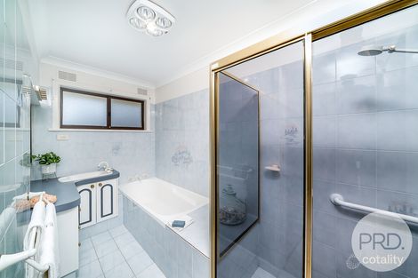 Property photo of 34 Balmoral Crescent Lake Albert NSW 2650