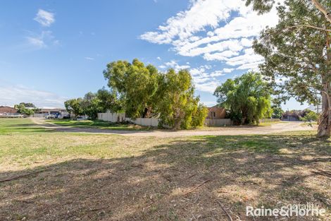 Property photo of 16 Austral Parade East Bunbury WA 6230