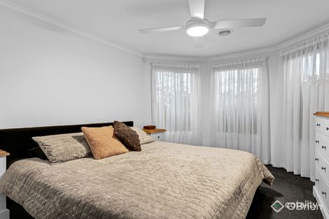 Property photo of 52 Jarryd Crescent Berwick VIC 3806