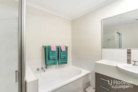 Property photo of 48/58-64 Goodfellows Road Kallangur QLD 4503