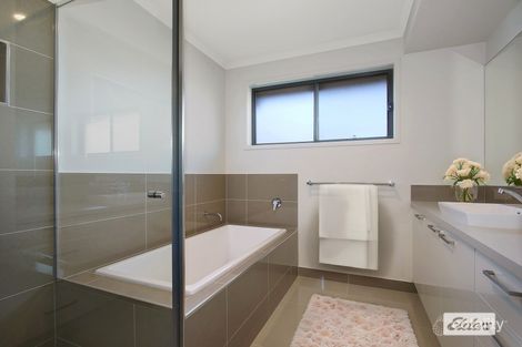 Property photo of 9 Canon Street Leneva VIC 3691