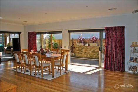 Property photo of 5 Von Nida Drive Cranbourne North VIC 3977