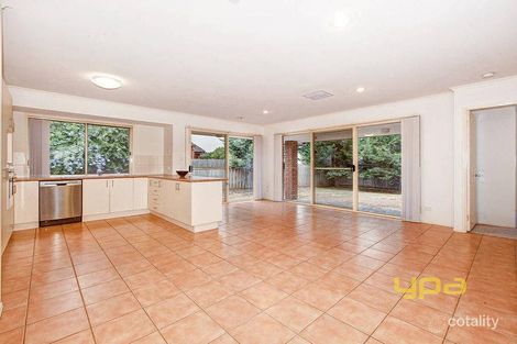 Property photo of 32 Kenswick Drive Hillside VIC 3037
