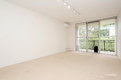 Property photo of 4/53 Clarence Road Indooroopilly QLD 4068