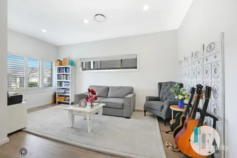 Property photo of 7 McNevin Close Calderwood NSW 2527