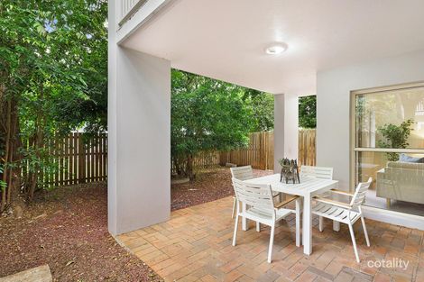 Property photo of 2/75 Riding Road Hawthorne QLD 4171