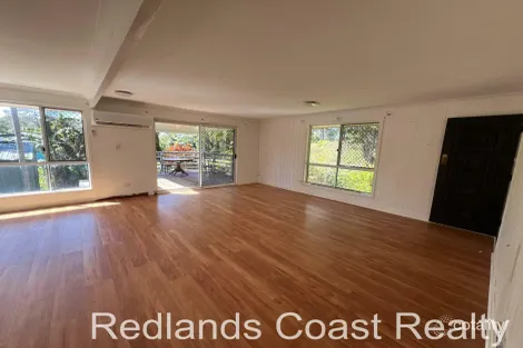 Property photo of 1 Wyena Avenue Lamb Island QLD 4184