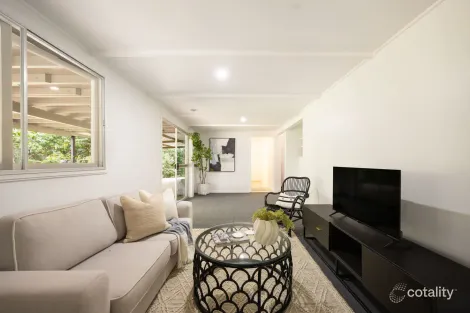 Property photo of 23 Deerhurst Road Brookfield QLD 4069