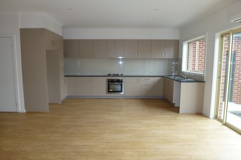 Property photo of 2/146 The Boulevard Thomastown VIC 3074