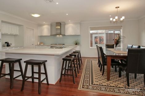 Property photo of 122 Renou Road Wantirna South VIC 3152