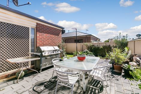 Property photo of 61 Bassett Drive Strathfieldsaye VIC 3551