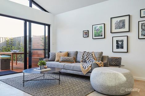 2 Queens Rd, South Guildford, WA 6055