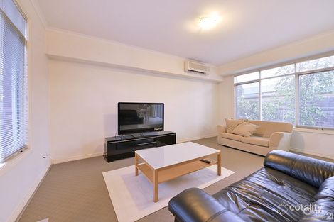 Property photo of 2/1108 Dandenong Road Carnegie VIC 3163