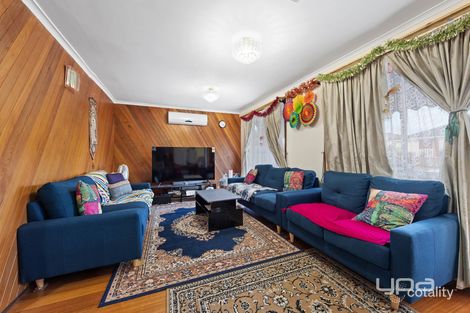 Property photo of 11 Wattle Avenue Kings Park VIC 3021