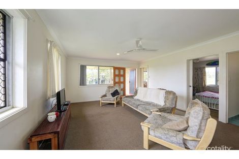 Property photo of 5 Bathurst Street Elliott Heads QLD 4670