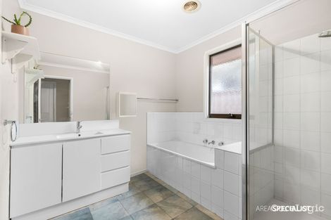 Property photo of 16 Roberts Avenue Hoppers Crossing VIC 3029