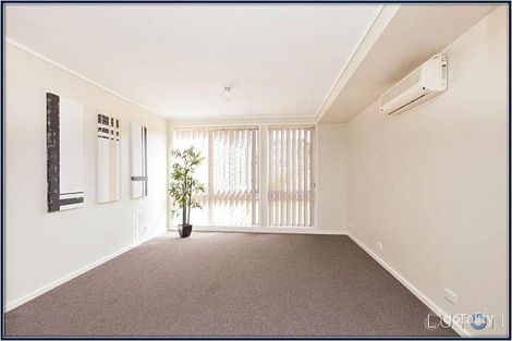 Property photo of 9 Snowden Place Wanniassa ACT 2903