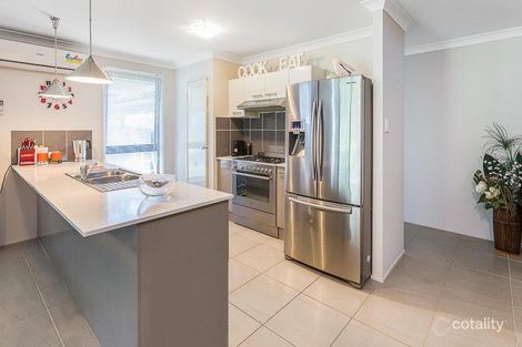 Property photo of 10 Mavie Place Wadalba NSW 2259