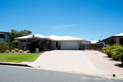 Property photo of 19 Dickens Avenue Ooralea QLD 4740