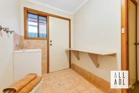 Property photo of 15 Alberta Drive Burton SA 5110