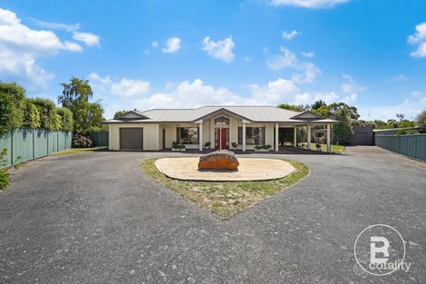 6 The Avenue, Delacombe, VIC 3356