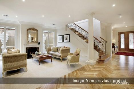 Property photo of 45 Mangarra Road Canterbury VIC 3126