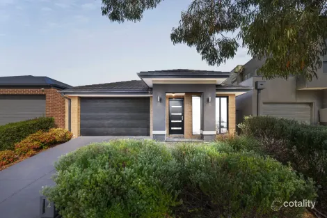 4 Lanthorn Cres, Cranbourne East, VIC 3977